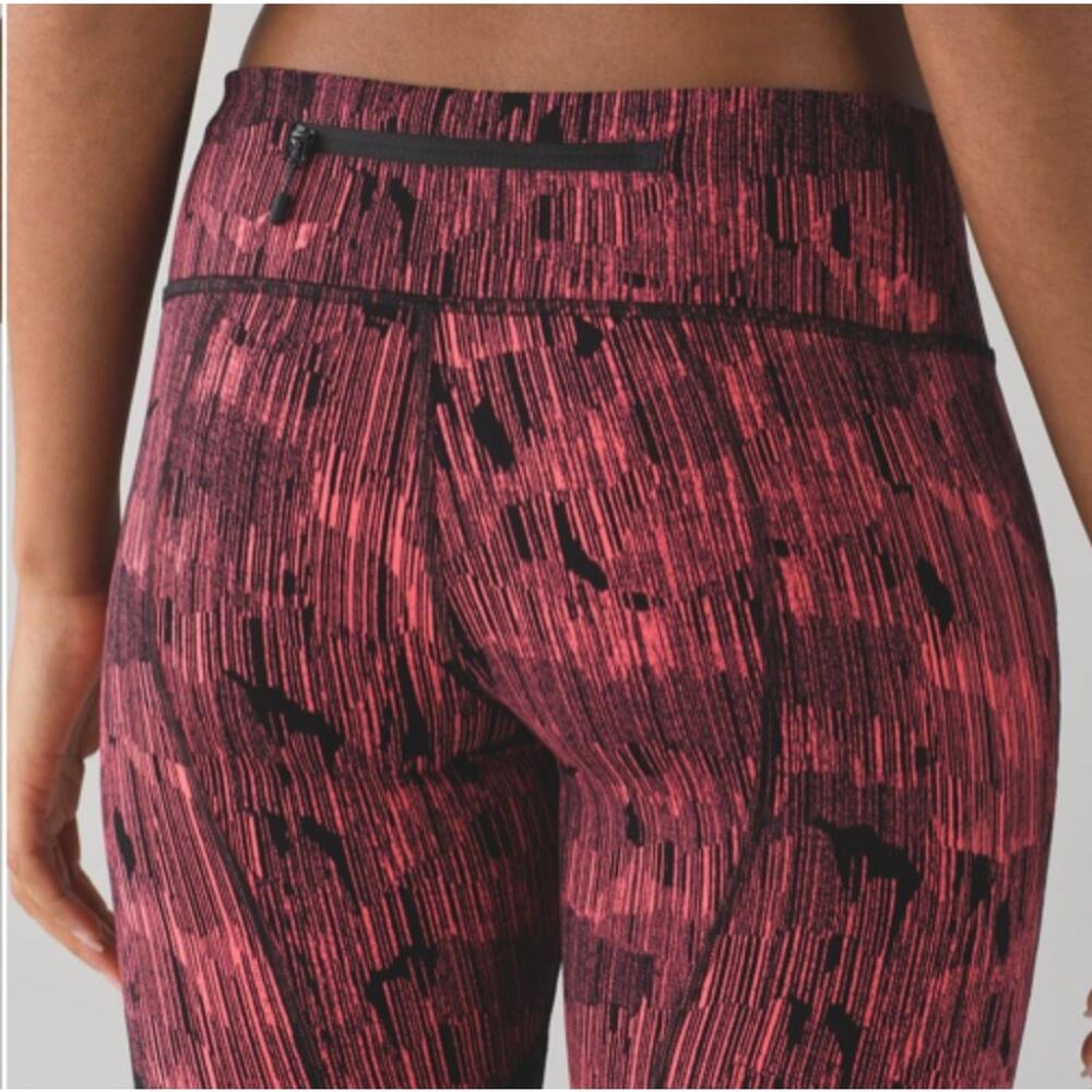 Lululemon Crop Leggings Black Pink Neon - Picture 2 of 11